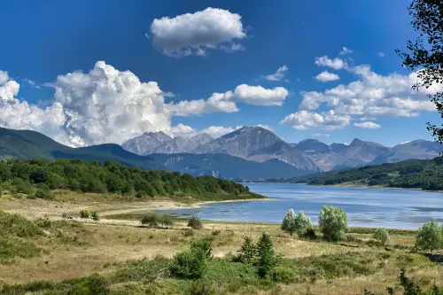 Lago di Revine: natura, borghi e paesaggio veneto