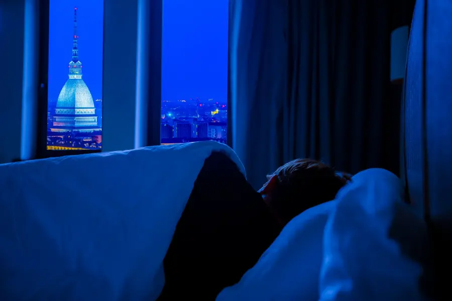 Sognare di cadere: cosa dice la psicologia
