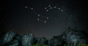 la differenza tra astrologia e astronomia